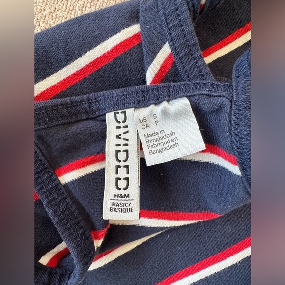 🛍️ Divided blue with red,white striped crop top size Small - Picture 4 of 4